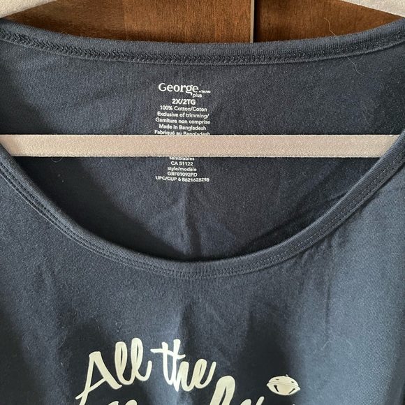 5 for $25. NWT Womens Christmas T-Shirt - Picture 3 of 3